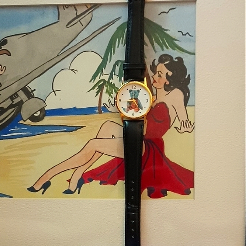 Beanie Baby Bear Wristwatch Black Buckle Band Round Face Gold Tone Collectible - Picture 2 of 8